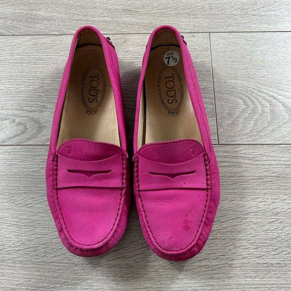 Tod’s Gommino Pink Suede Loafer Slip On Flat Shoes - Picture 2 of 14